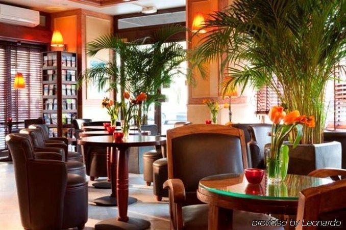 Eiffel Villa Garibaldi Paříž Restaurace fotografie